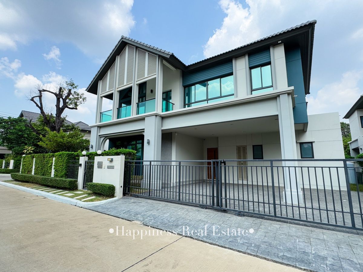 สวย ตกแต่งสไตล์ Modern Luxury มีพื้นที่สวนข้างบ้าน