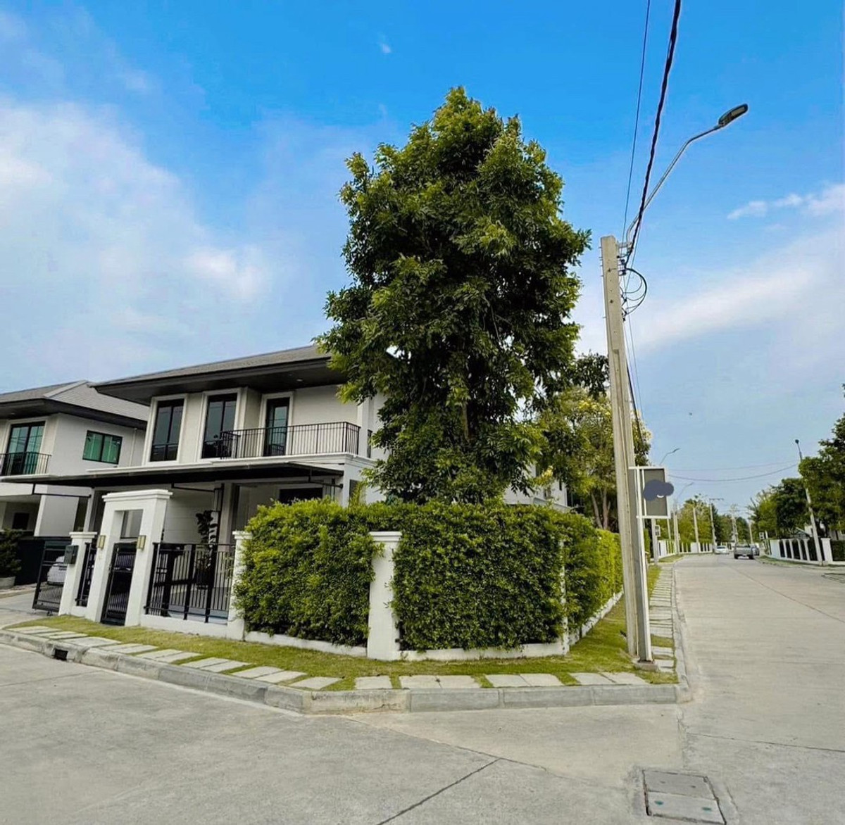 ✨🏡 ขายบ้านสวย แปลงมุมนอก พื้นที่ข้างบ้านเยอะ ทำเลพัฒนาการ ขายพร้อมเฟอร์นิเจอร์