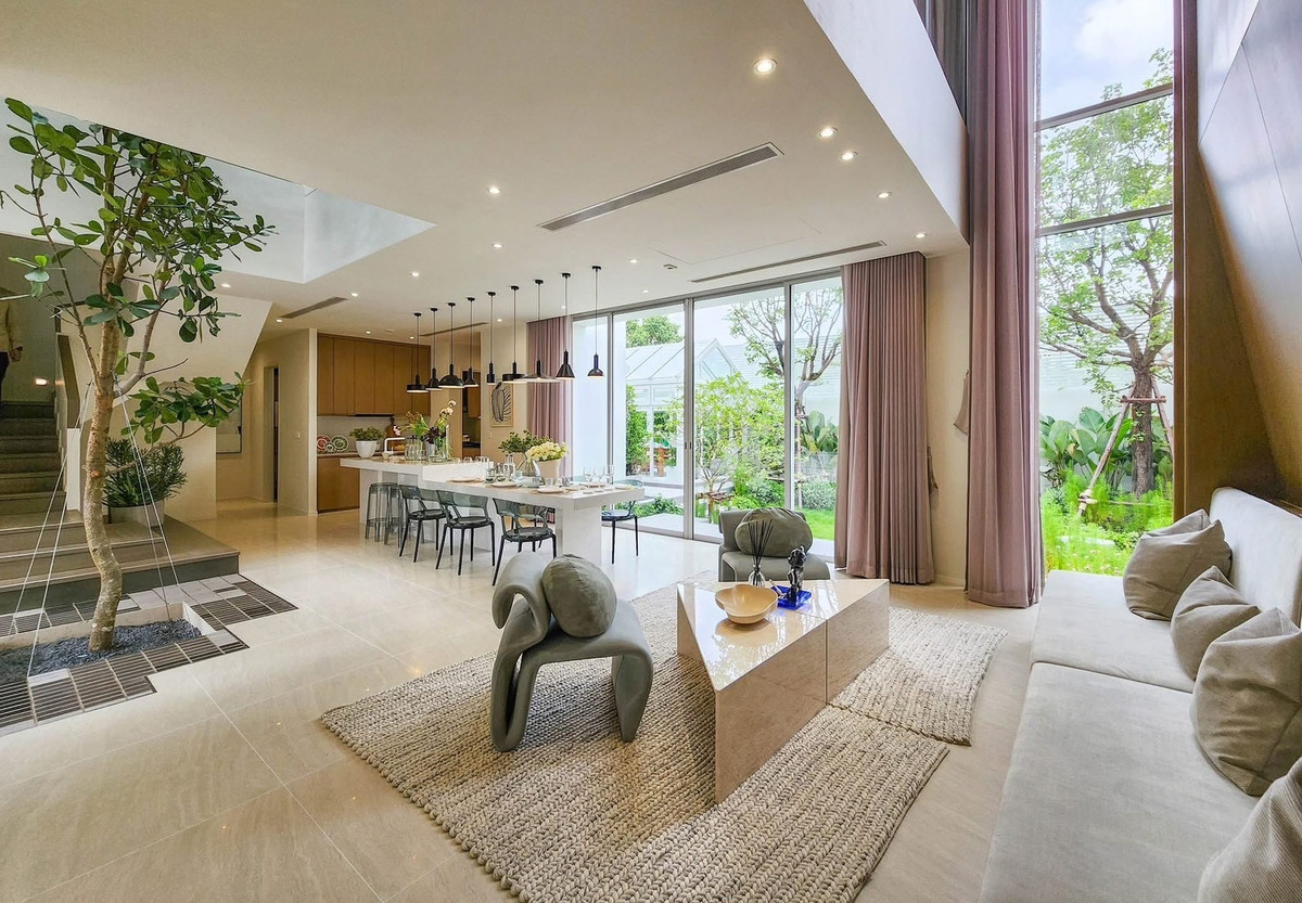 🔥𝑳𝒂𝒔𝒕 𝟐 𝑼𝒏𝒊𝒕 ‼️  บ้านตัวอย่างตกแต่งพร้อมอยู่กลางเมือง ลดจาก 80 กว่าล้าน 🏷️ เหลือเพียง 58.9 ล้านบาท 🎉