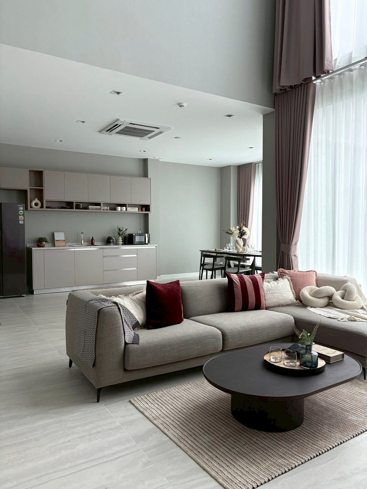✨ [For Rent] สัมผัสประสบการณ์การอยู่อาศัยระดับ Luxury บนทำเลที่เชื่อมต่อใจกลางเมืองได้ง่ายที่สุด - Phattanakan32