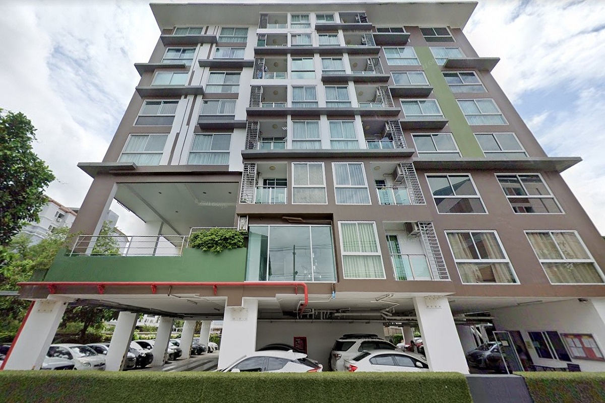 CHATEAU-IN-TOWN-VIBHAVADI-10