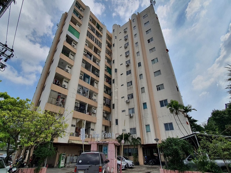 Pete-Ratchada-Condominium