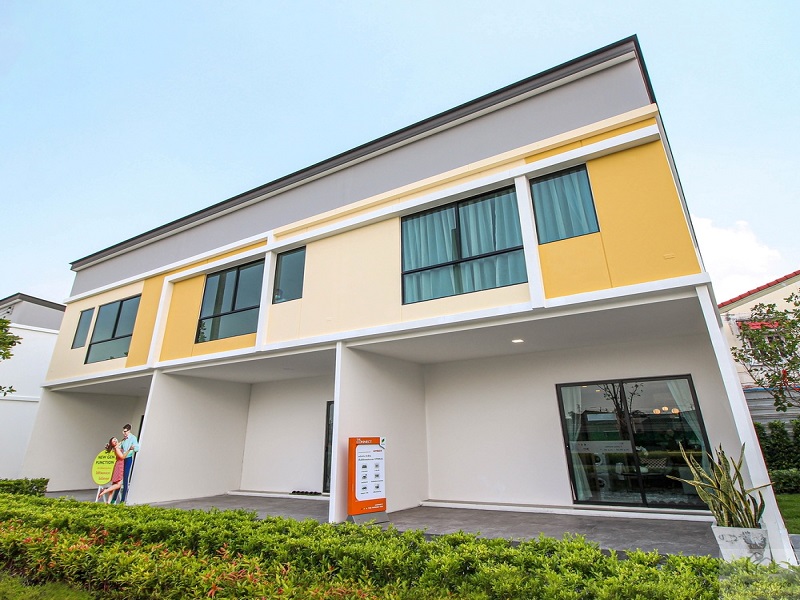 The-Connect-Thipphawan-Station