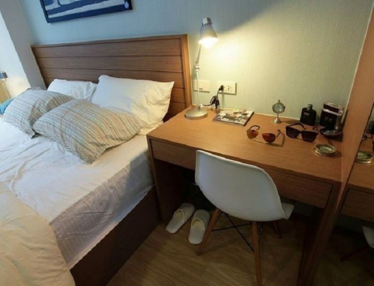 The-Sky-Condo-Sriracha