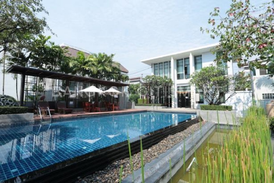 Baan-Klang-Muang-Ur-ba-nion-Sri-na-ka-rin