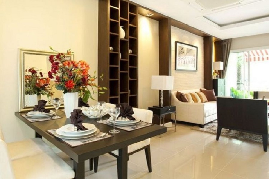 Baan-Klang-Muang-Sathorn-Taksin-1