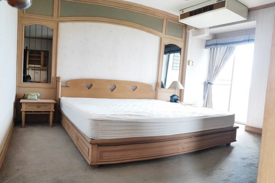 เสนาทิพย์-ลีฟวิ่งเพลส